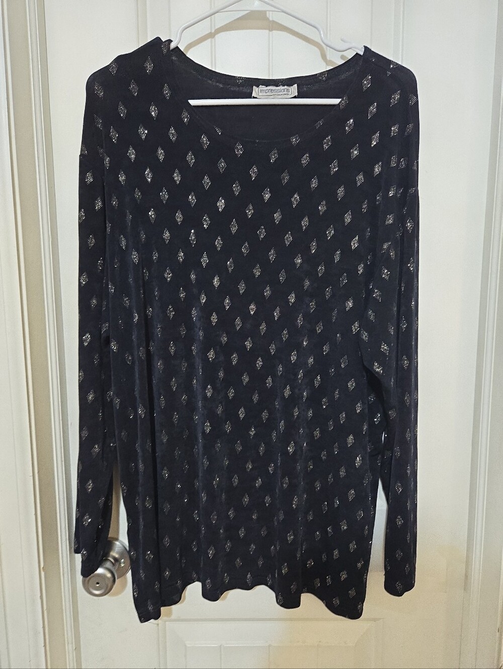 Impressions of California Black Metallic Diamond Print Long Sleeve Top
